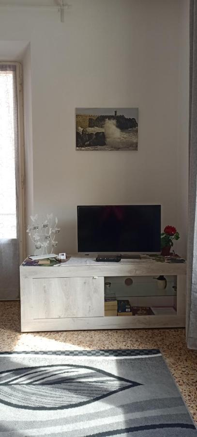 Casa Ilanfra - Appartamenti Gabbiano, Farfalla E Stella Marina Piombino Kültér fotó
